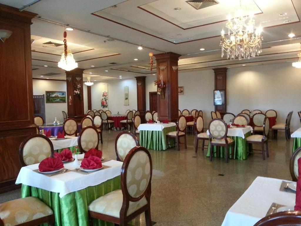 Angkham Hotel Vientiane Exterior foto