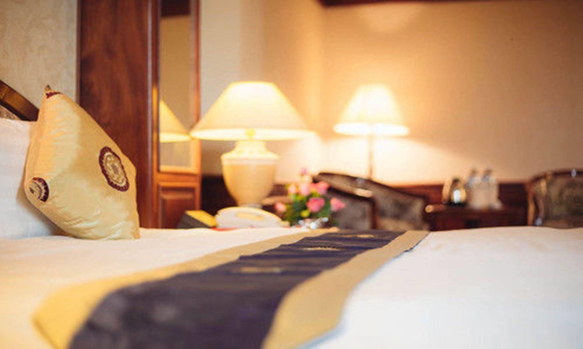Angkham Hotel Vientiane Exterior foto